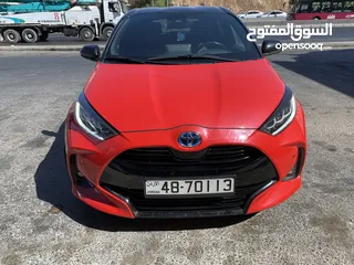  10 تويوتا يارس هايبرد مميزة Black Edition 2021 للبيع بسعر مغري
