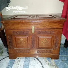 1 صندوق خشبي قديم