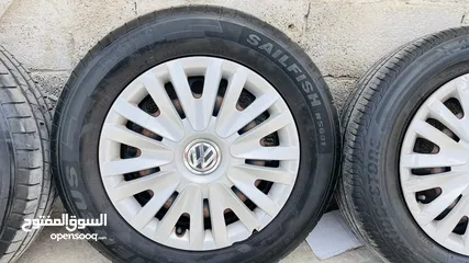  7 جنط حديد 15 مع كوشوك قياس 195/65/15 مع طاسات الشركةشركة بحالة الوكالة