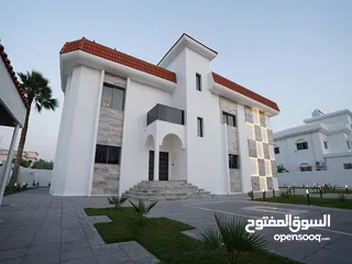  4 للبيع فيلا 7غرف.بمنطقه شرقان . لوكيشن مميز.مساحه واسعه .استلام فورى.