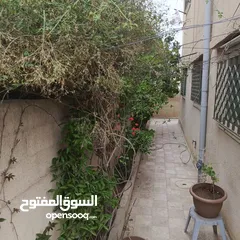  3 منزل للبيع في الزرقاء جبل طارق