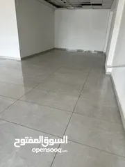  4 معارض تجارية للإيجار