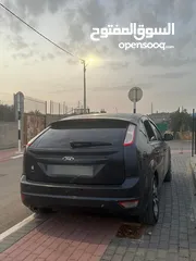 2 سيارة فورد فوكس