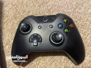  3 بلي أكس بوكس ون للبيع ب130الف نظيف جدا