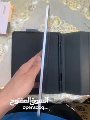  5 ipad12.9بحالة ممتازة للبيع معه شاحنه الأصلي و الكرتون