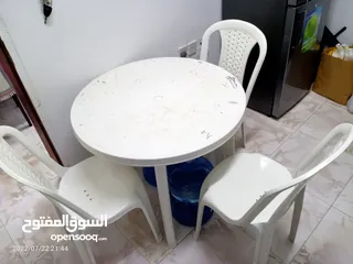  1 Dining Table With Chair's