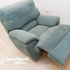  5 كرسي ريكلاينر أمريكي مستورد للبيع بحالة ممتازة جداً مريح جداً ومثالي للاسترخاء