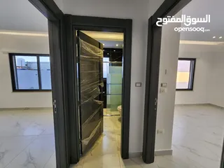  14 شقة شبه ارضي للبيع في حجار النوابلسة - 14254