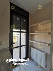  16 شقة دوبلكس ثالث مع روف جديد لم يسكن في أرقى واجمل مناطق خلدا