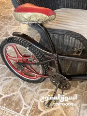  3 للبيع سيكل كوبرا بحاله سيئه جدا مصبوغ بطريقه جدا سيئة مافي صنقل ولا بريك و التايرين يبيله تبديل