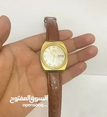  7 ساعات اصلية وماركات لكل ساعة سعر خاص للبيع