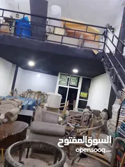  1 معرض ومشغل  تنجيد للبيع