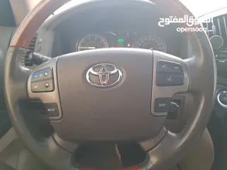  21 2014 Toyota Land Cruiser GXR  محرك V8 بسعة 4600 صيانة كاملة بالمركزية