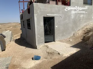  2 بيت للبيع مستقل وقوشان مفروز