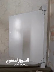  4 للبيع طاولة وسط لون رصاصي