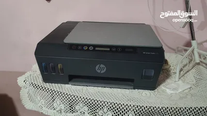  2 طابعة hp سمارت ، وايفاي ، معها علبتين حبر اسود فل ، والاحبار تاعتها مليانة ،