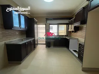  8 شقة / للايجار / ارضية مع ترس / 4نوم / خلدا