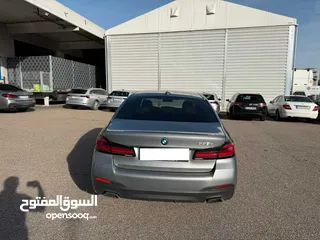  5 للبيع BMW 530e Plug-in Hybrid M Sport موديل 2022