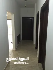  5 شقة سكن أ ضاحية الامير علي طريق المطار بجانب مدارس بيت المقدس 130 متر مربع طابق 2