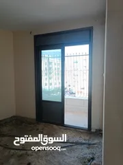  7 شقه مميزة للاستثمار مقابل الاكادميه