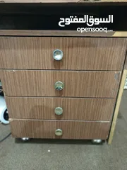  4 طاولت وكرسي مكتب للبيع المستعجل