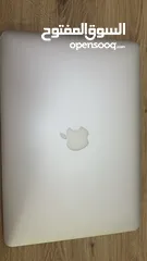  9 Almost new MacBook