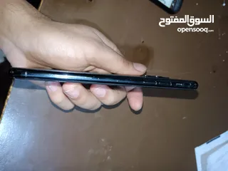  4 جهاز ايفون 11برو ماكس