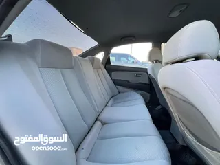  19 هونداي افانتي hd  2009 لون سلفر متاليك جير عادي بحال ممتازة للبيع