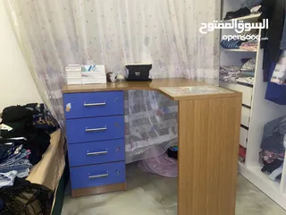  7 مكتب بحاله الجديد ممتاز جدا والسعر جيد جداً