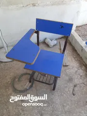  1 كراسيه دراسه عدد 14  مع  وايت بورد الكرسي عالكوم 10 دنانير