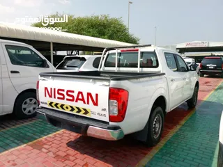  6 Pikup Nissan navara 4x4 2016 Gcc petrol manual gear