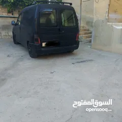  2 سياره فان برلنجو 2006 سوداء