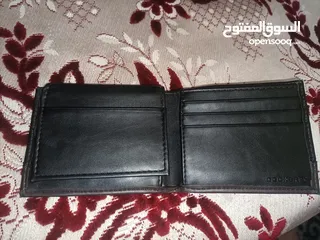  8 محافظ عدد اتنين جديد ووحده مستعمله اسبوع بحالة الوكاله