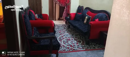  10 طقم كنب 7مقاعد بحالة جيدة جدا للبيع المستعجل 75د الموقع الزرقاء