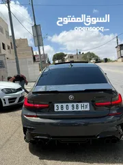  4 BMW 330e ///M