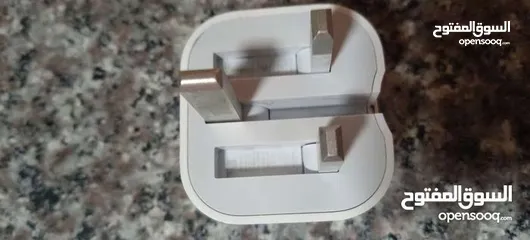  1 عضمه شاحن ايفون اصلي