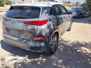 4 هونداي كونا موديل 2021 وارد أمريكي لون اسمنتي قاطعه 28 ألف سقف ابيض بريميوم اصلي