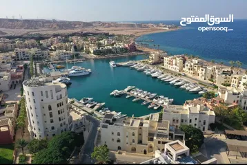  2 شاليهات بتالابيه وايلا  وفلل داخل وخارج تالابيه متوفر بأحجام مختلفه من غرفه ولغايه 4 غرف وفلل 7 غرف