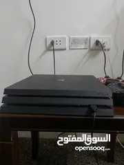  4 بلايستيشن 4 برو مستعمل بحالة وكالة معو ايد اصليه وايد كوبي جهاز نضيف 1 تيرا