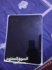  1 ايباد برو معالج m4