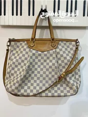  4 LOUIS VUITTON Siracusa GM Damier Azur Shoulder Bag White In good condition  شنتة لويس فيتون