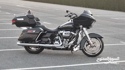  2 Harley Davidson FLTRX 2020 1800cc