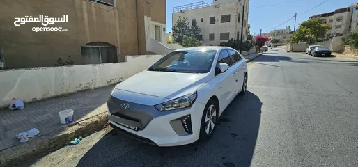  2 ايونيك كهرباء 2018 للبيع بسبب السفر ممشى قليل جدا 46 الف كيلو