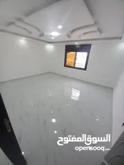  15 شقة فاخرة 200 متر للبيع موقع مميز قرب الخدمات