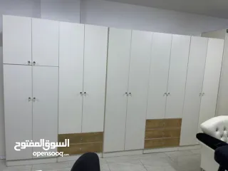  6 غرفة نوم خشبي راقية مميزة بوجود خزانة عشر دفات 6+2