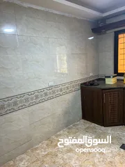  5 شقة مميزة جدا للبيع بالقرب من مستشفى الأمير حمزة (بسعر مغري)