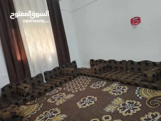  2 اثاث غرفة جلوس كاملة بحاله جيده جدا