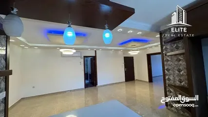  6 للايجار شقه دبلكس في سطح مرحبا قرب شارع القدس