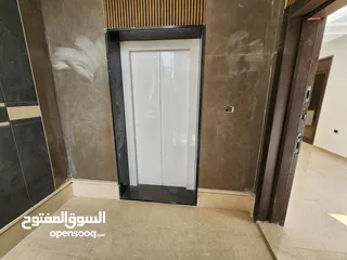  2 روف للبيع في عبدون  ref : 14328