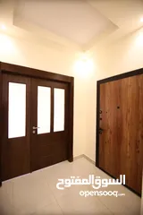  22 شقة طابق اول 205 م فخمه ومميزه للبيع مرج الحمام من المالك شركه الحمزة للاسكان بقرب دوار البكري